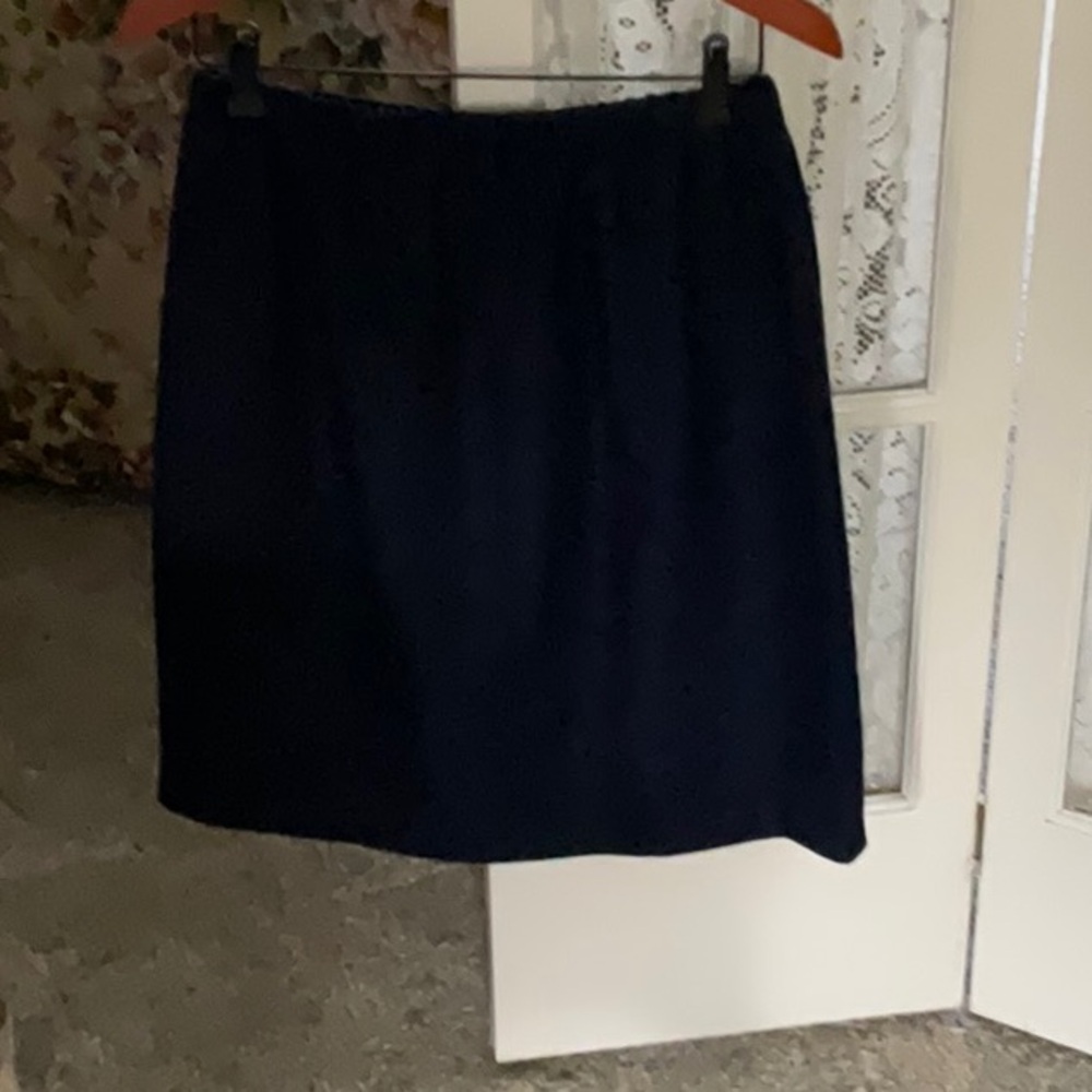 EASY WEARING NAVY BLUE ELASTIC WAIST SKIRT- SIZE 16